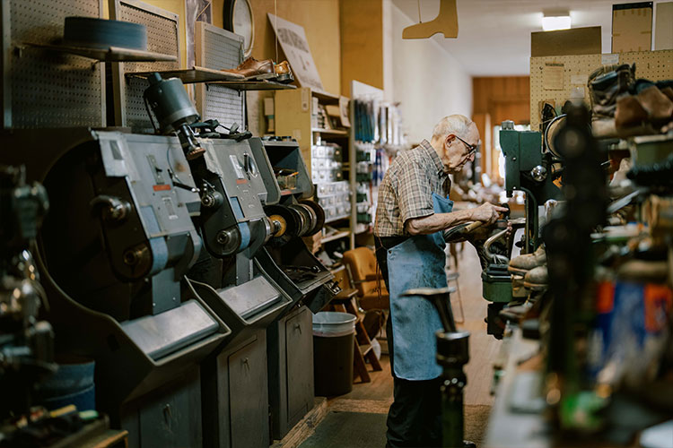 BaughShoeRepair_shop_750x500.jpg